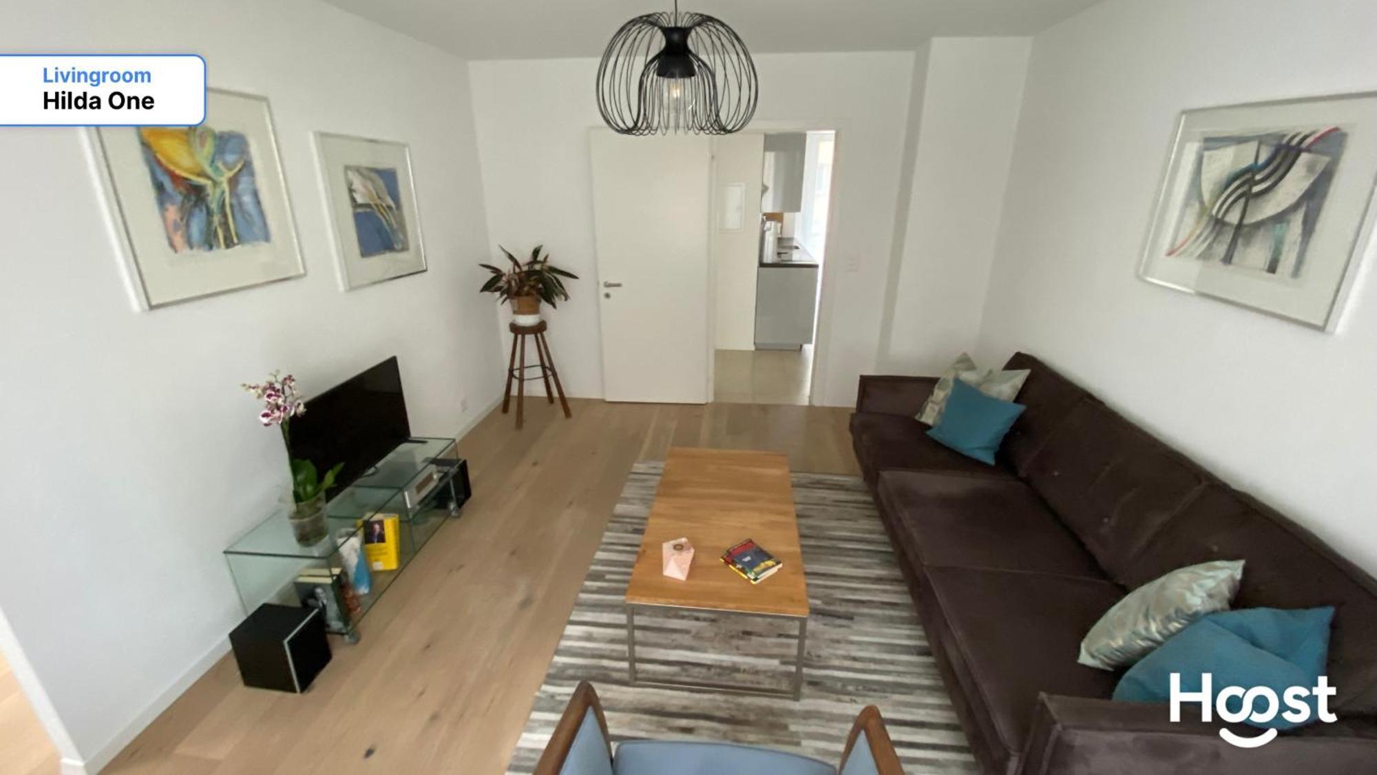 H1 With 4,5 Room, Bathroom, Kitchen, Central, Quiet & Modern With Office Apartment Zurich