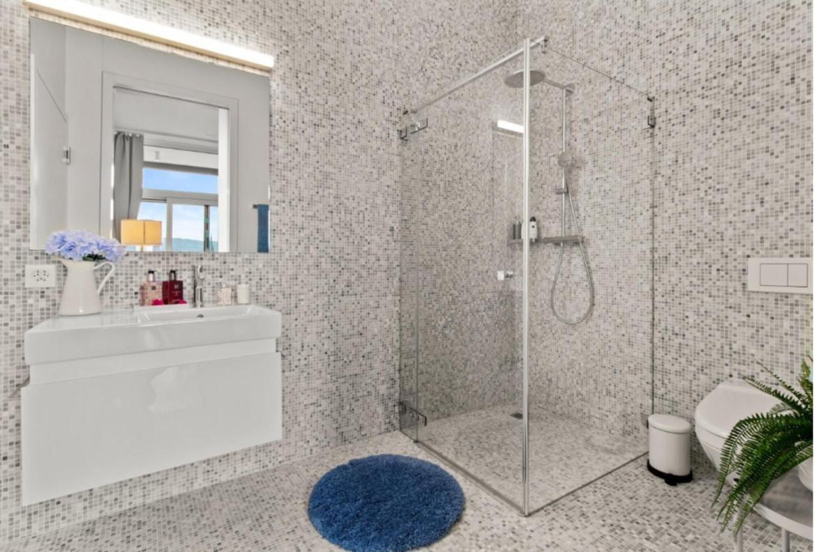 Luxury Business Penthouse Near Mainstation *