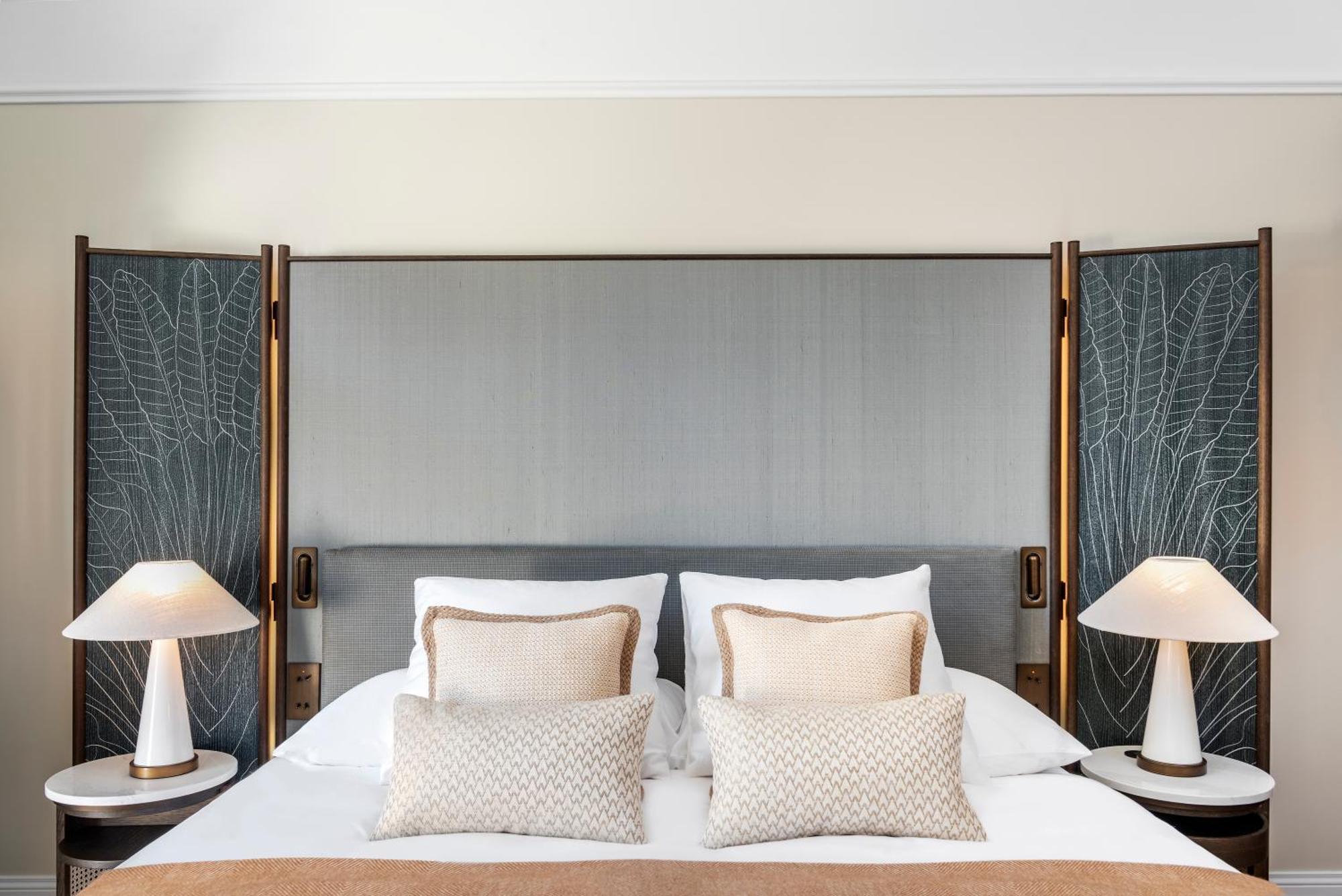 Small Luxury Ambassador Hotel 4*