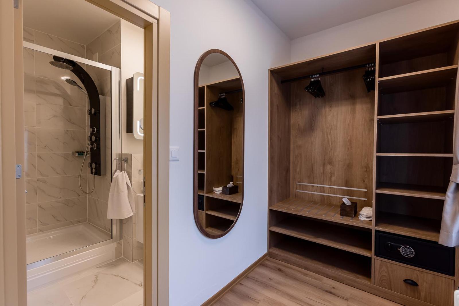 Hotel Deluxe & Kreis 4 Zurich