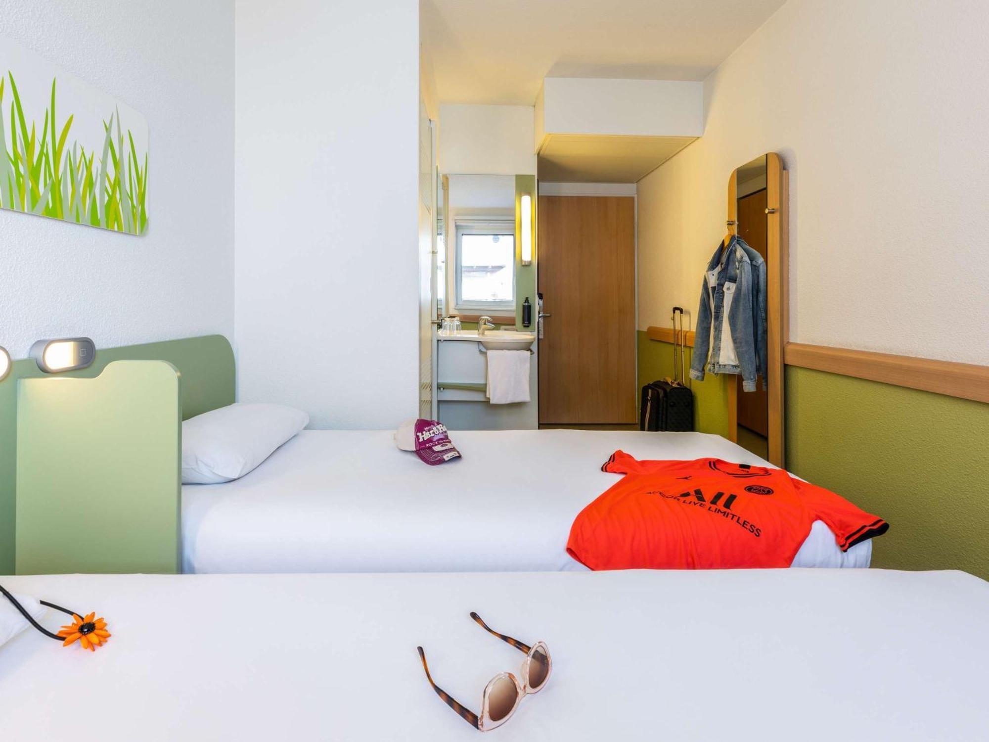 Ibis Budget West *