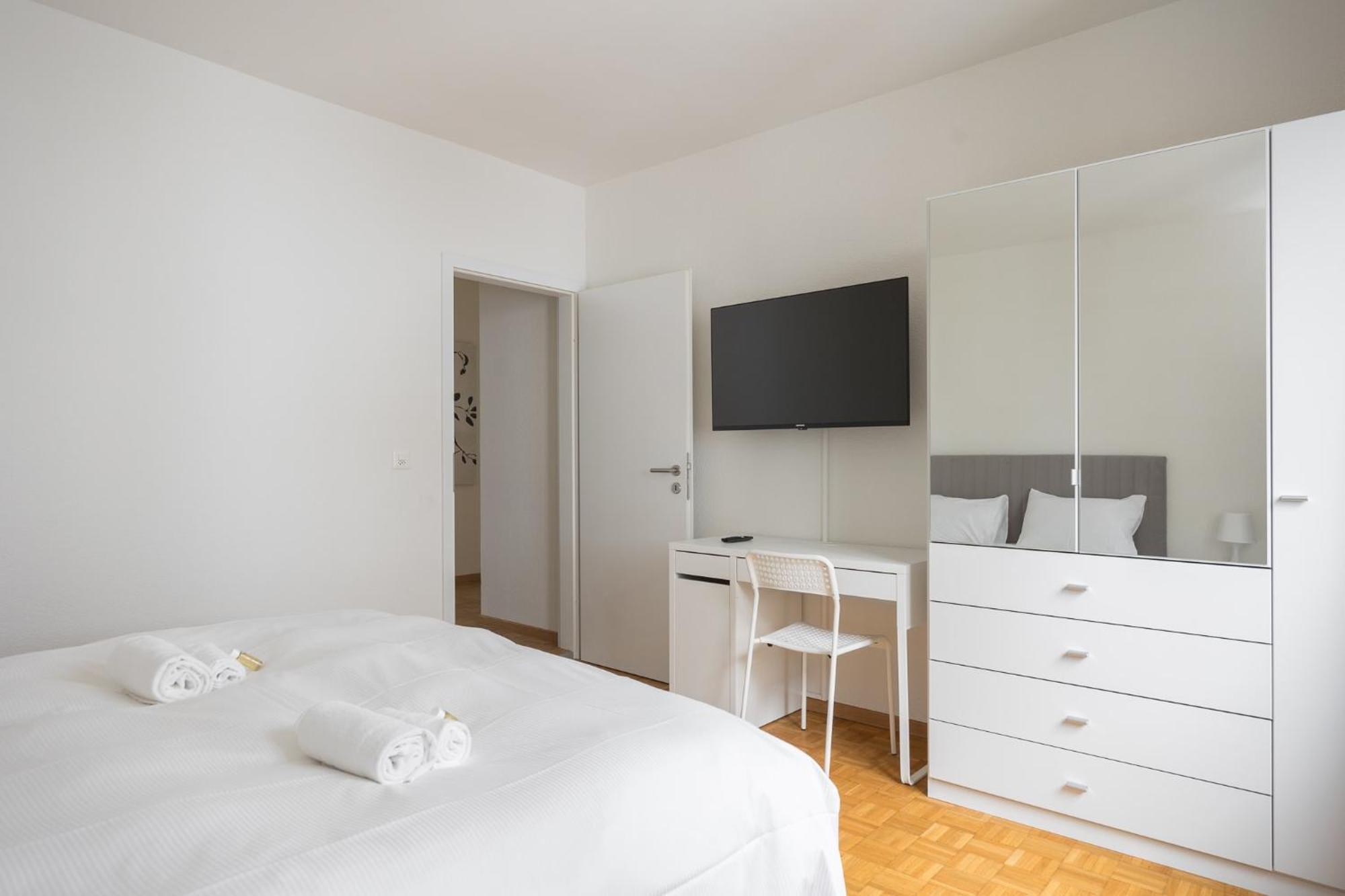 Downtown Dream 2 5br With Balcony And Style Ba 51 *