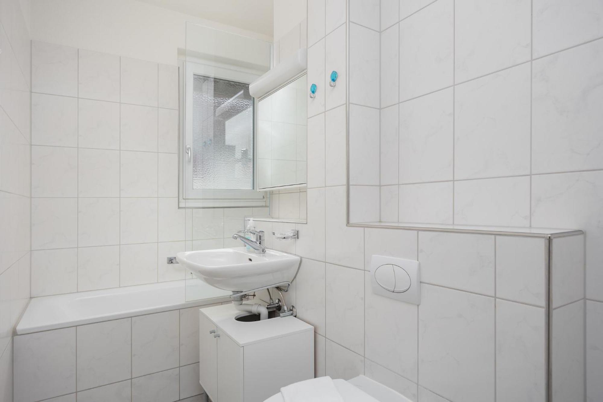 Downtown Dream 2 5br With Balcony And Style Ba 51 *