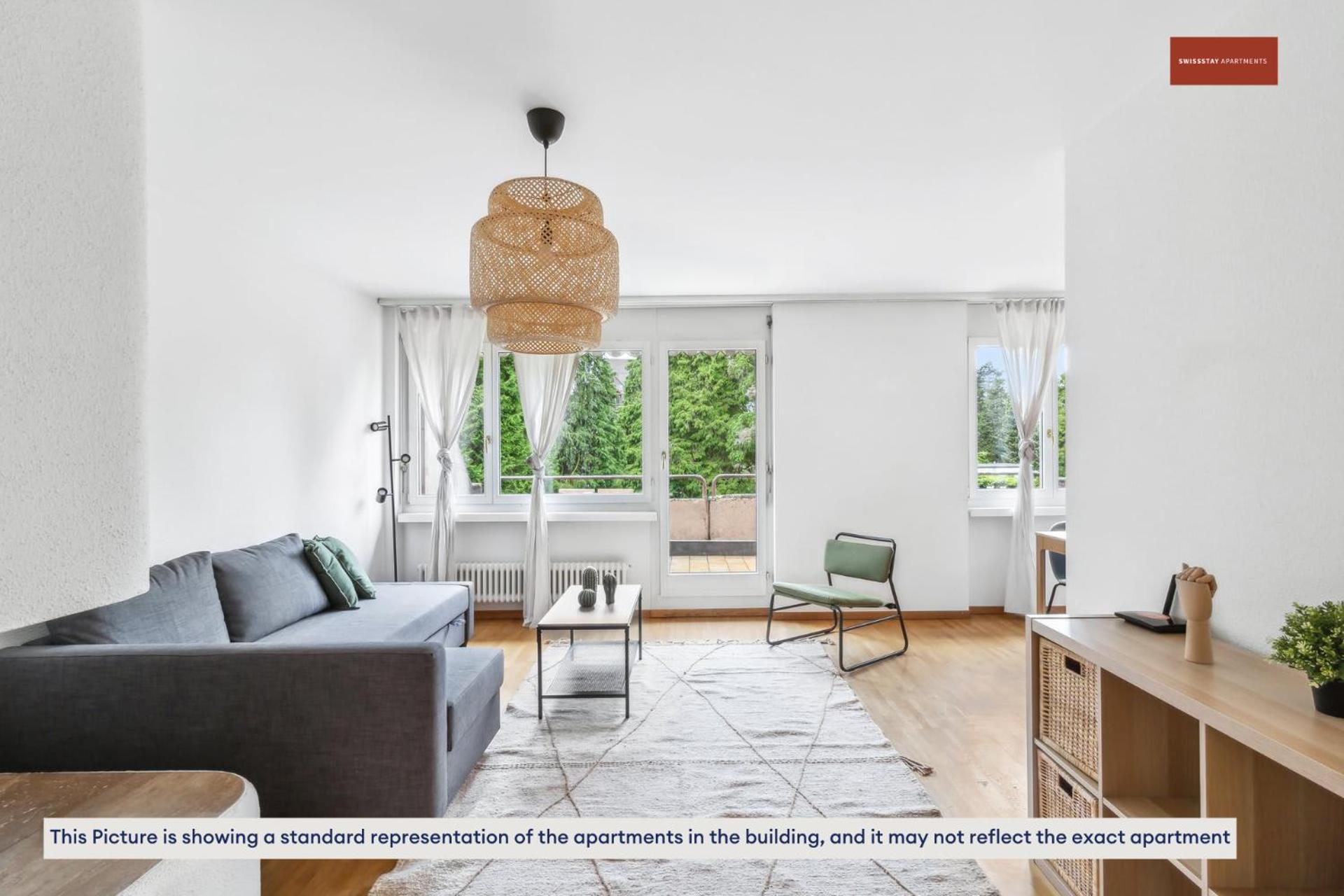 Chic 3-bedroom Near Center Apartment