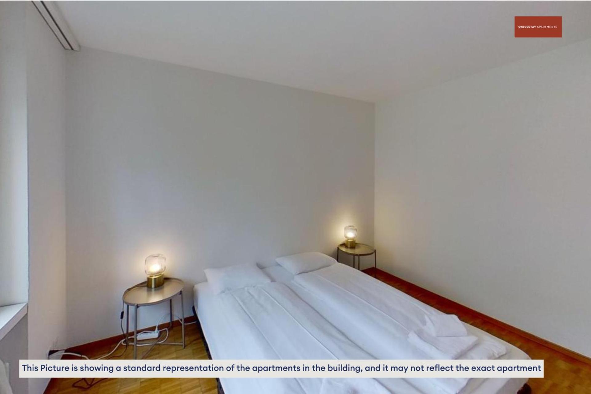 Chic 3-bedroom Near Center