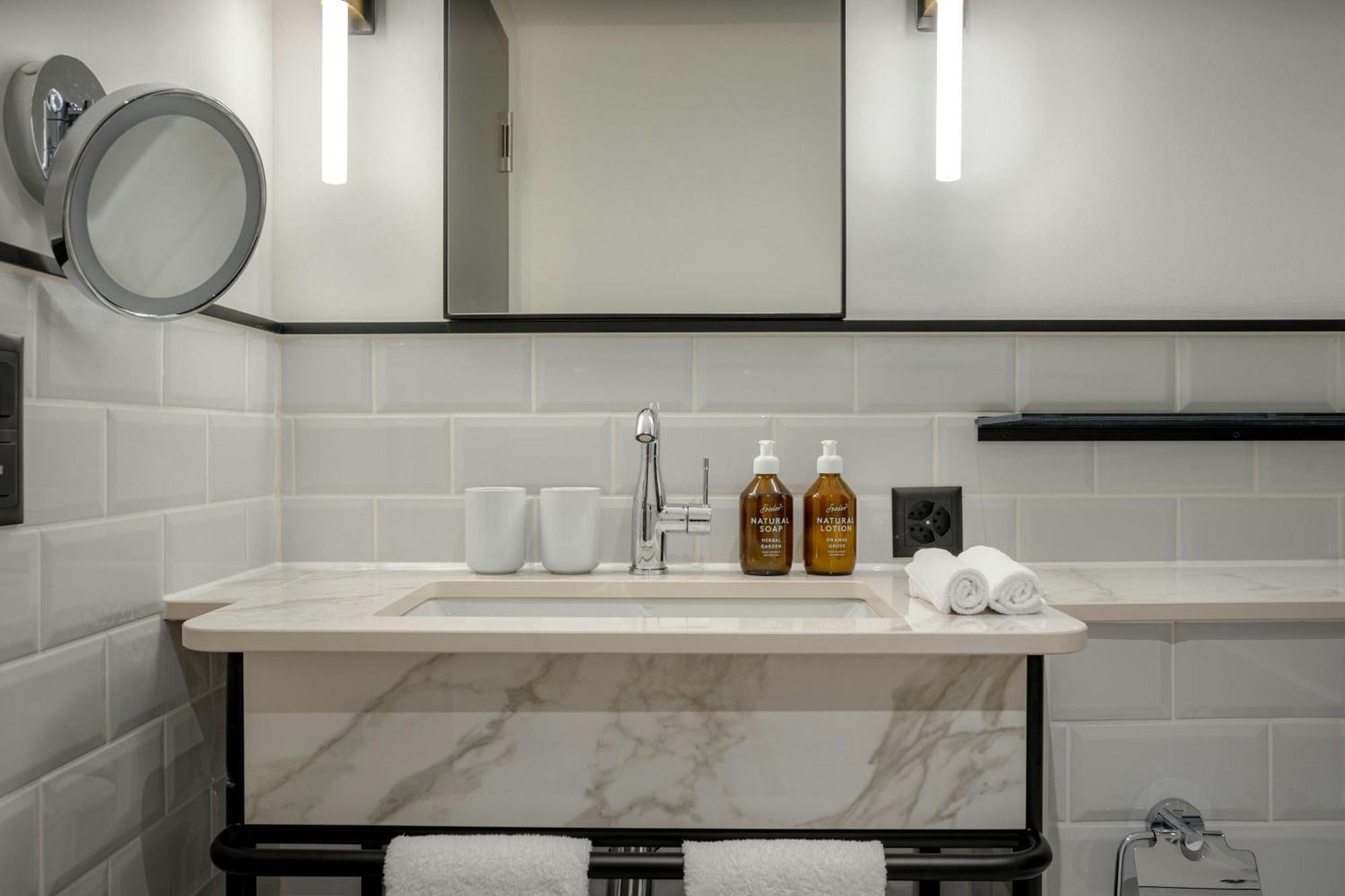Hotel Neues Schloss Privat Zurich, Autograph Collection 5*
