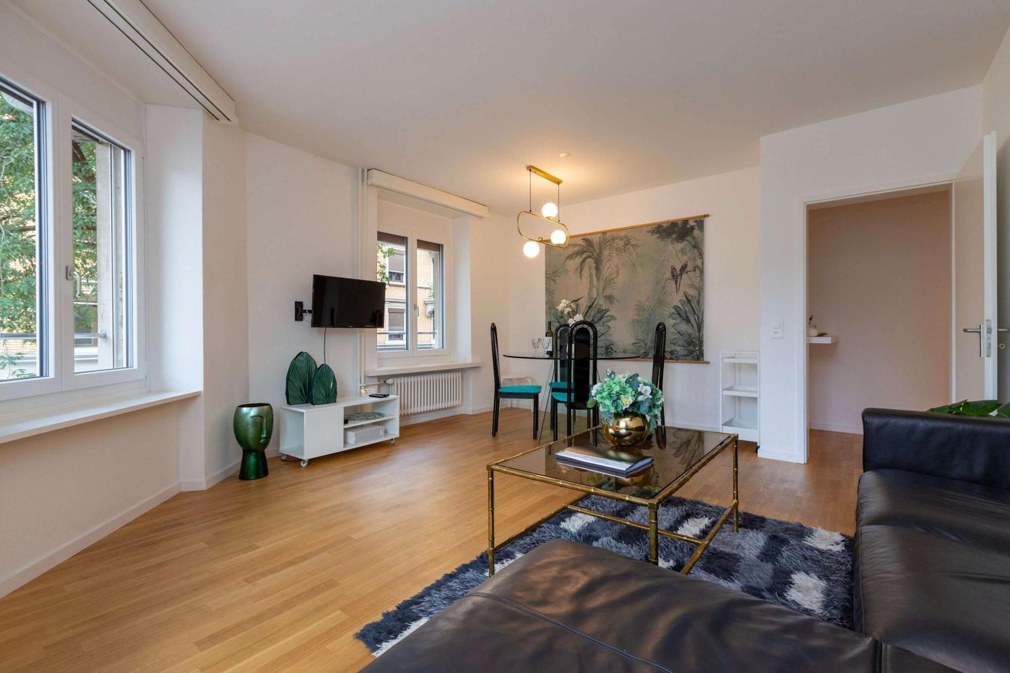 Kaya Sapphire Zurich