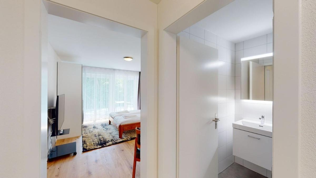 Fantastic, Very - Sun 1