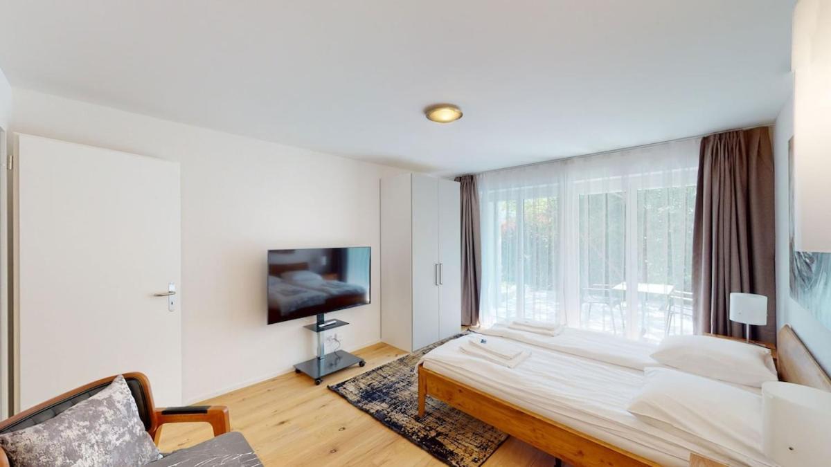 Fantastic, Very - Sun 1