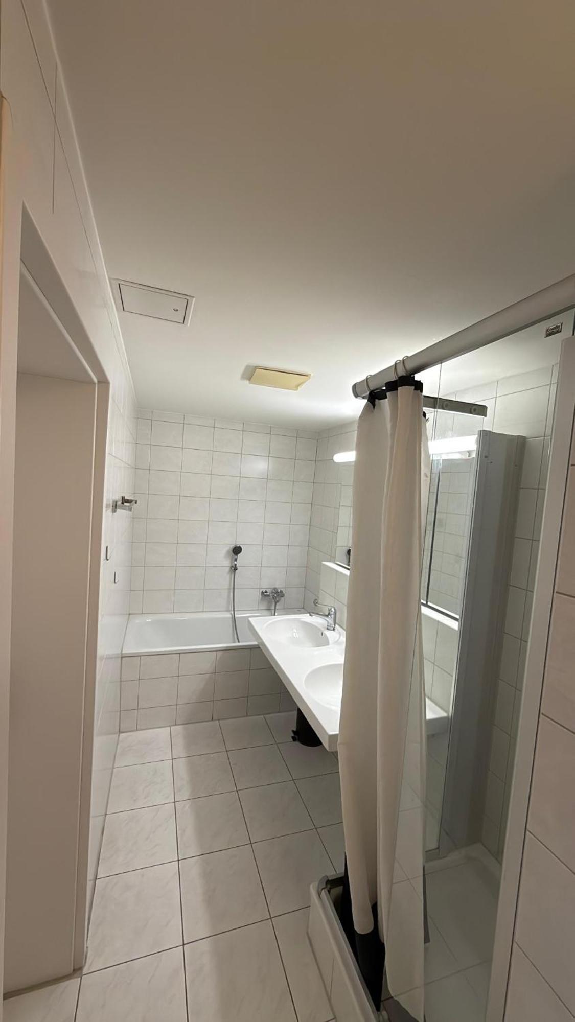 Hitrental Stauffacher Apartment Zurich