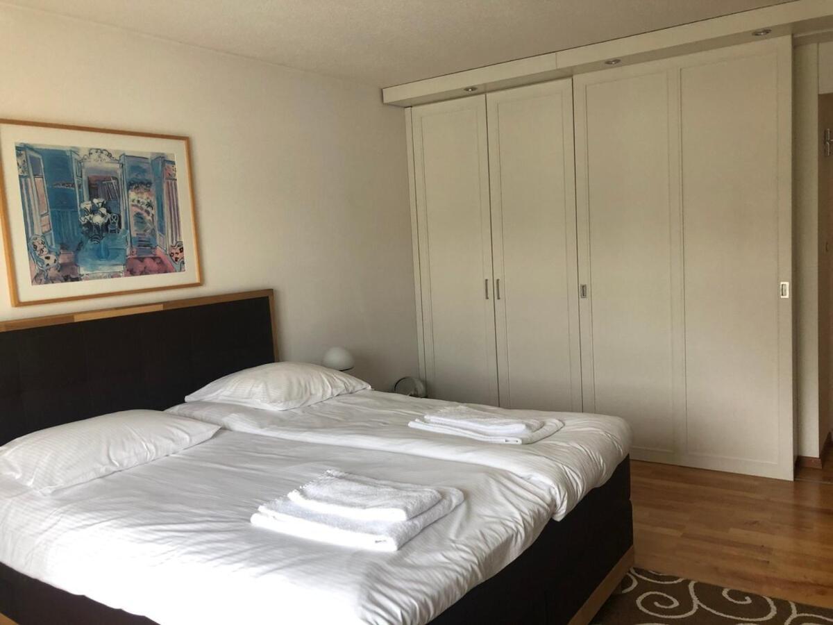 Charming In The Old Town - Uz3 *