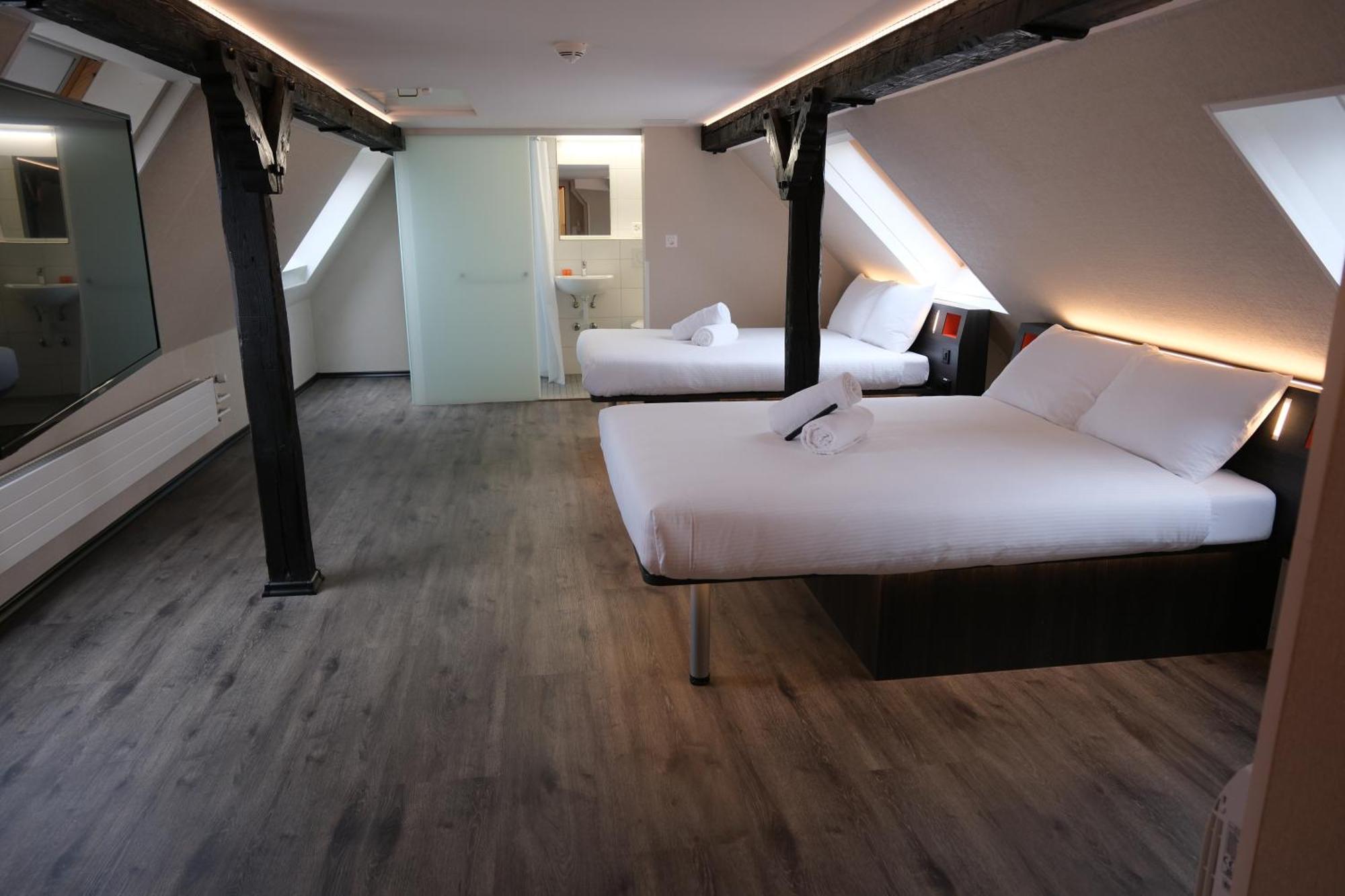 Easyhotel Main Station