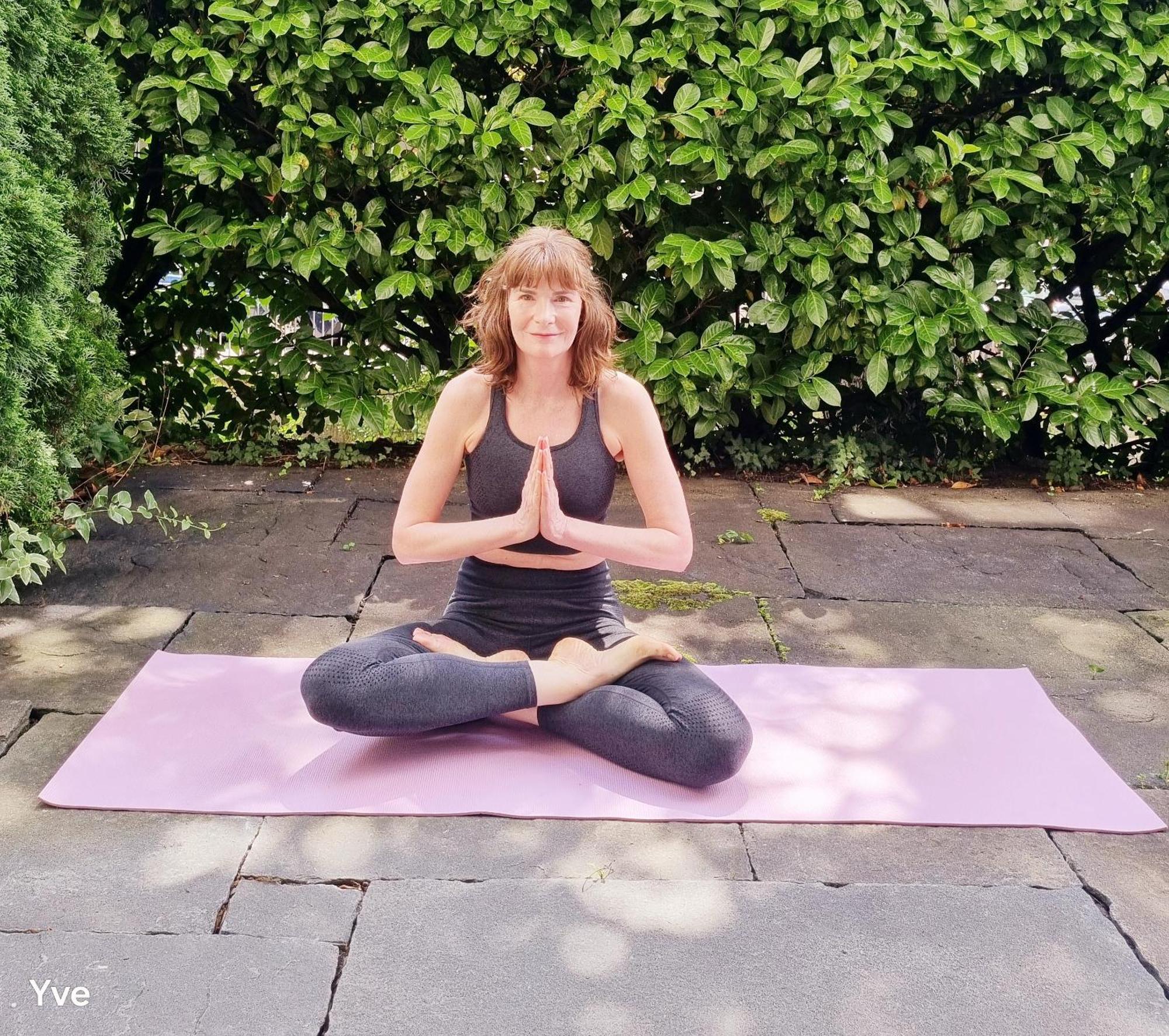 Privatunterkunft Yveskinyoga *