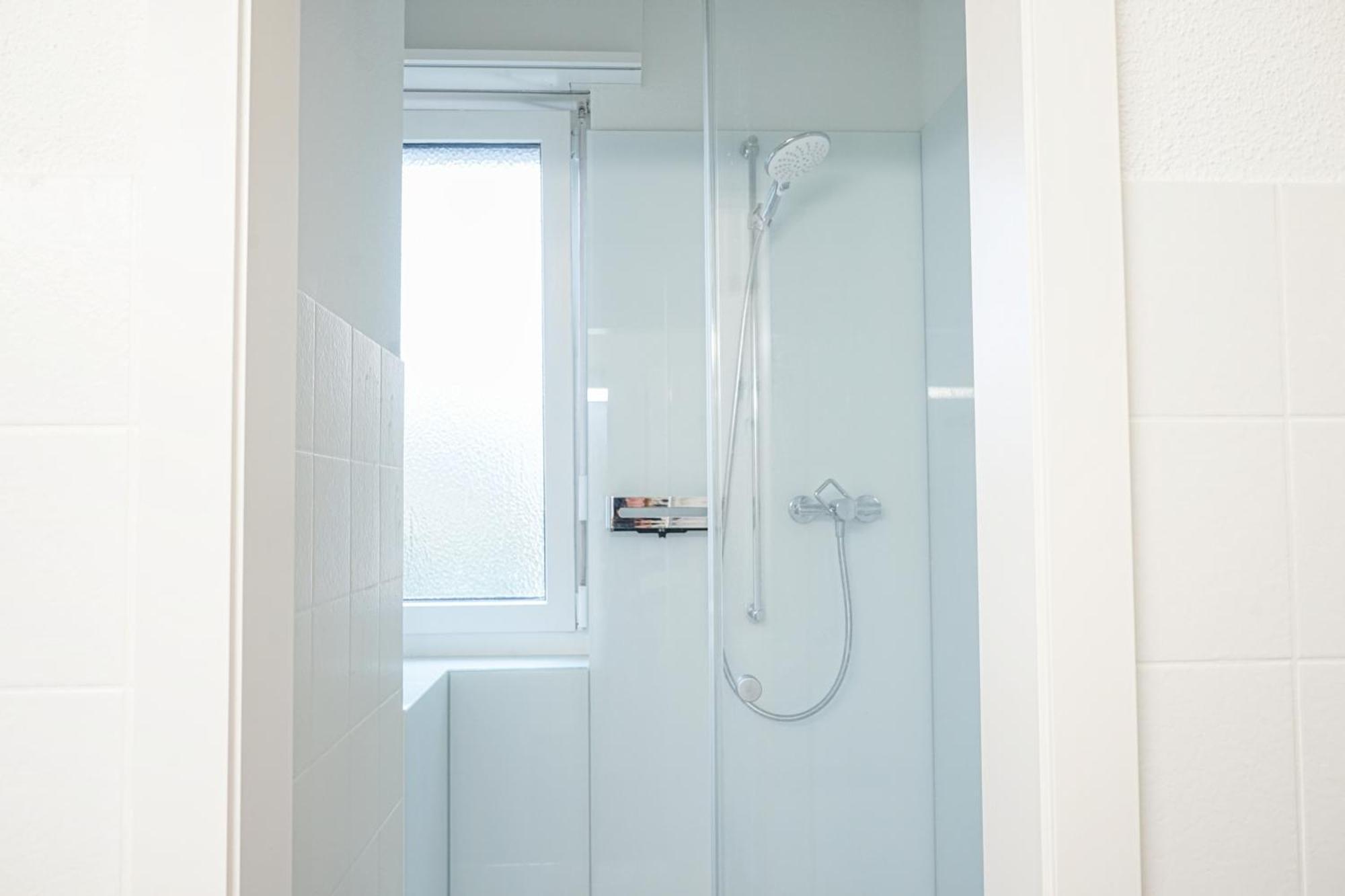 Enge Station - Private Jura Privatunterkunft Zürich
