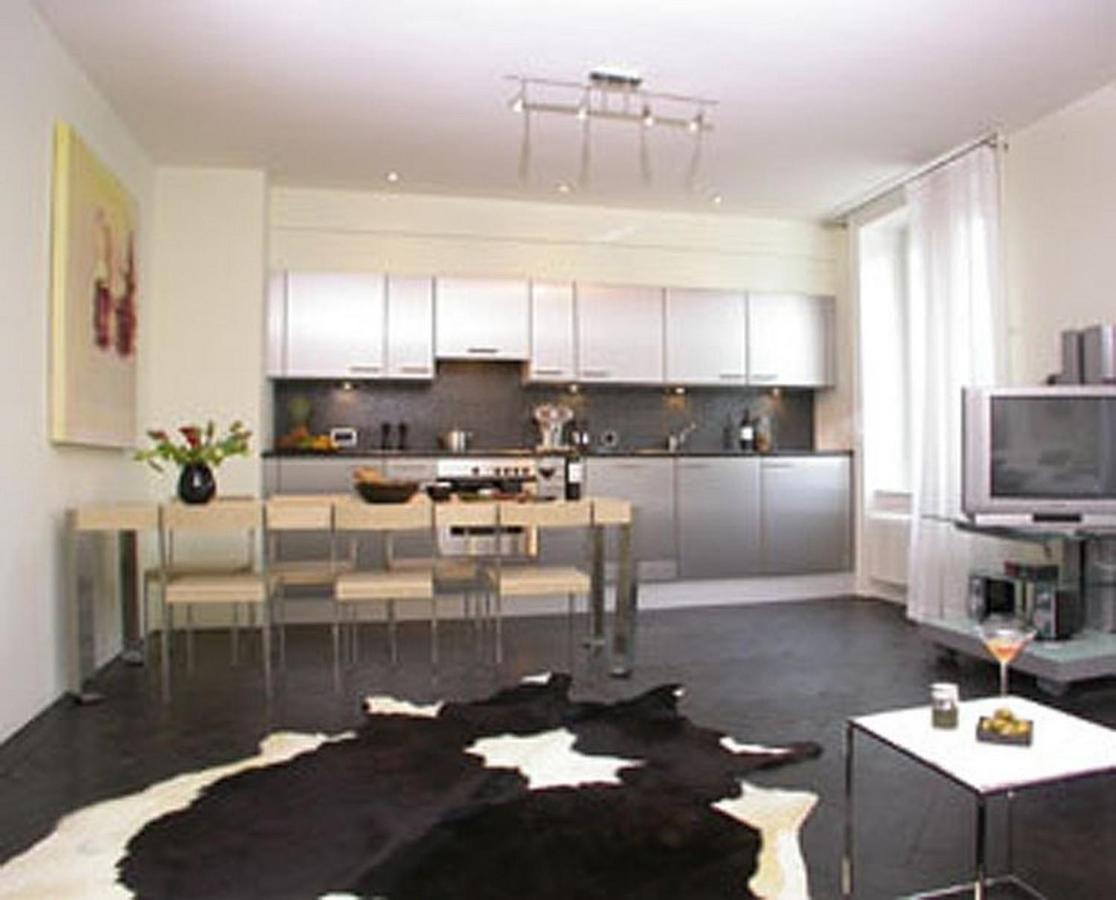 Visionapartments Hardstrasse - Contactless Check-in * Zurich