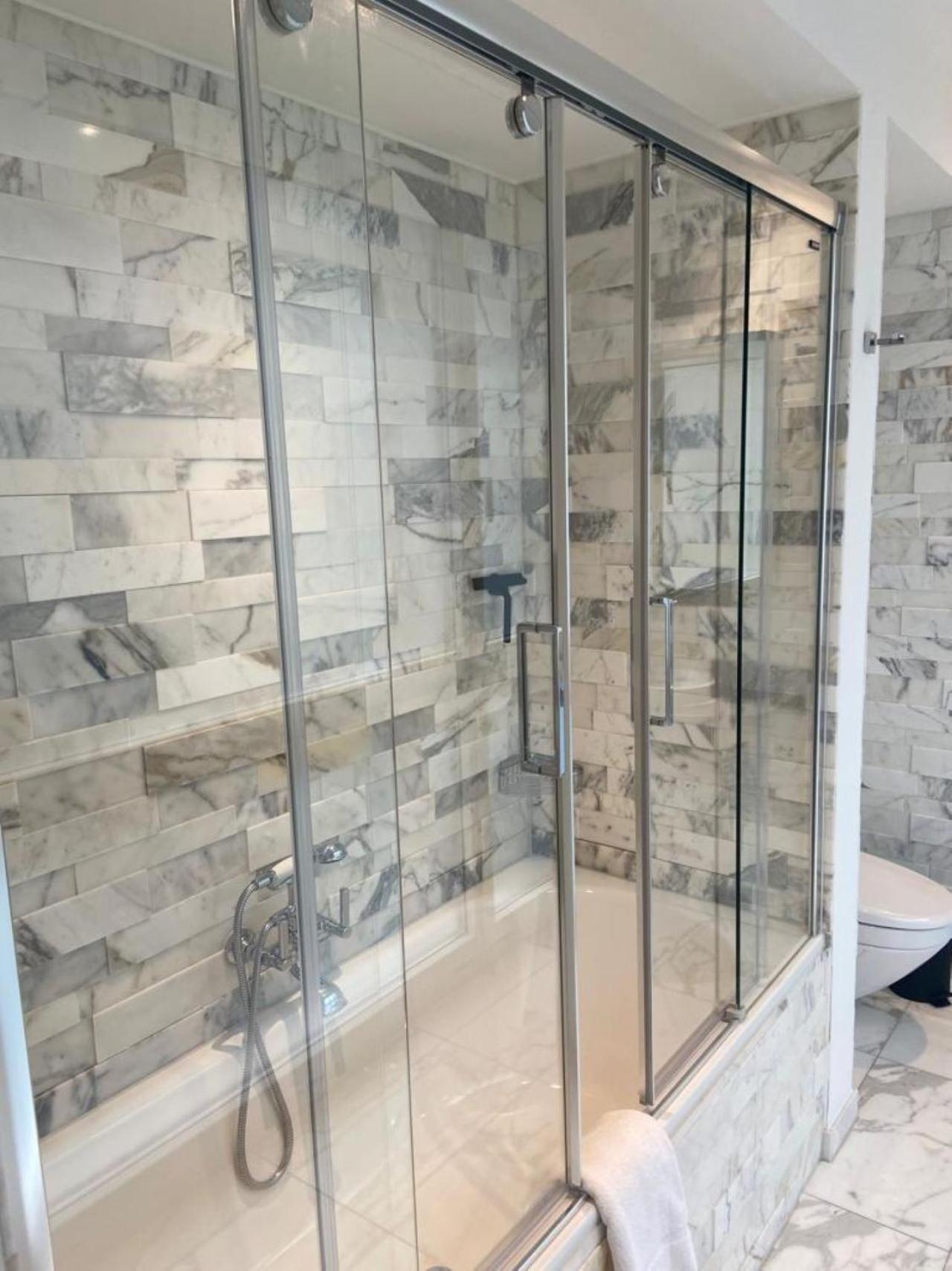 Apartment 250sqm High End With Ac & Parking *