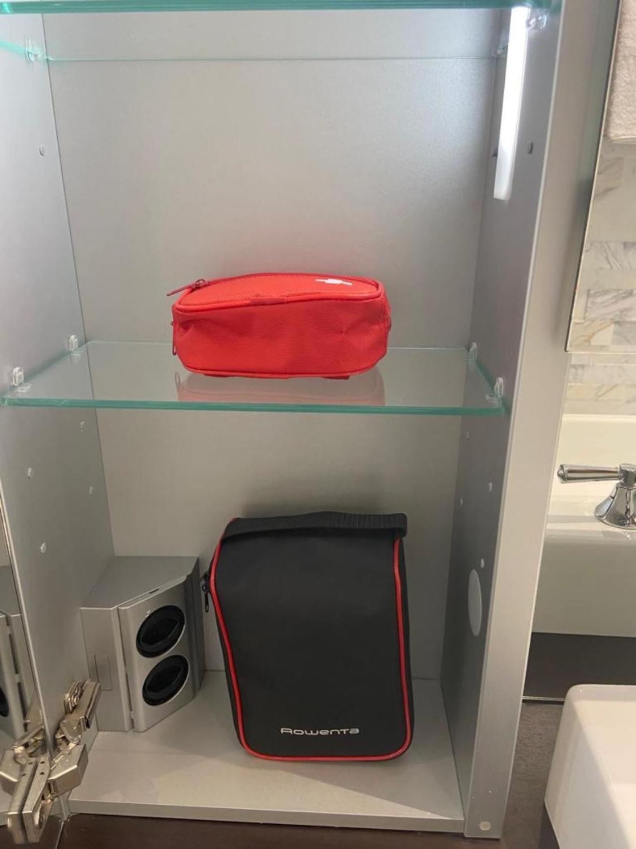 250sqm High End With Ac & Parking Apartment