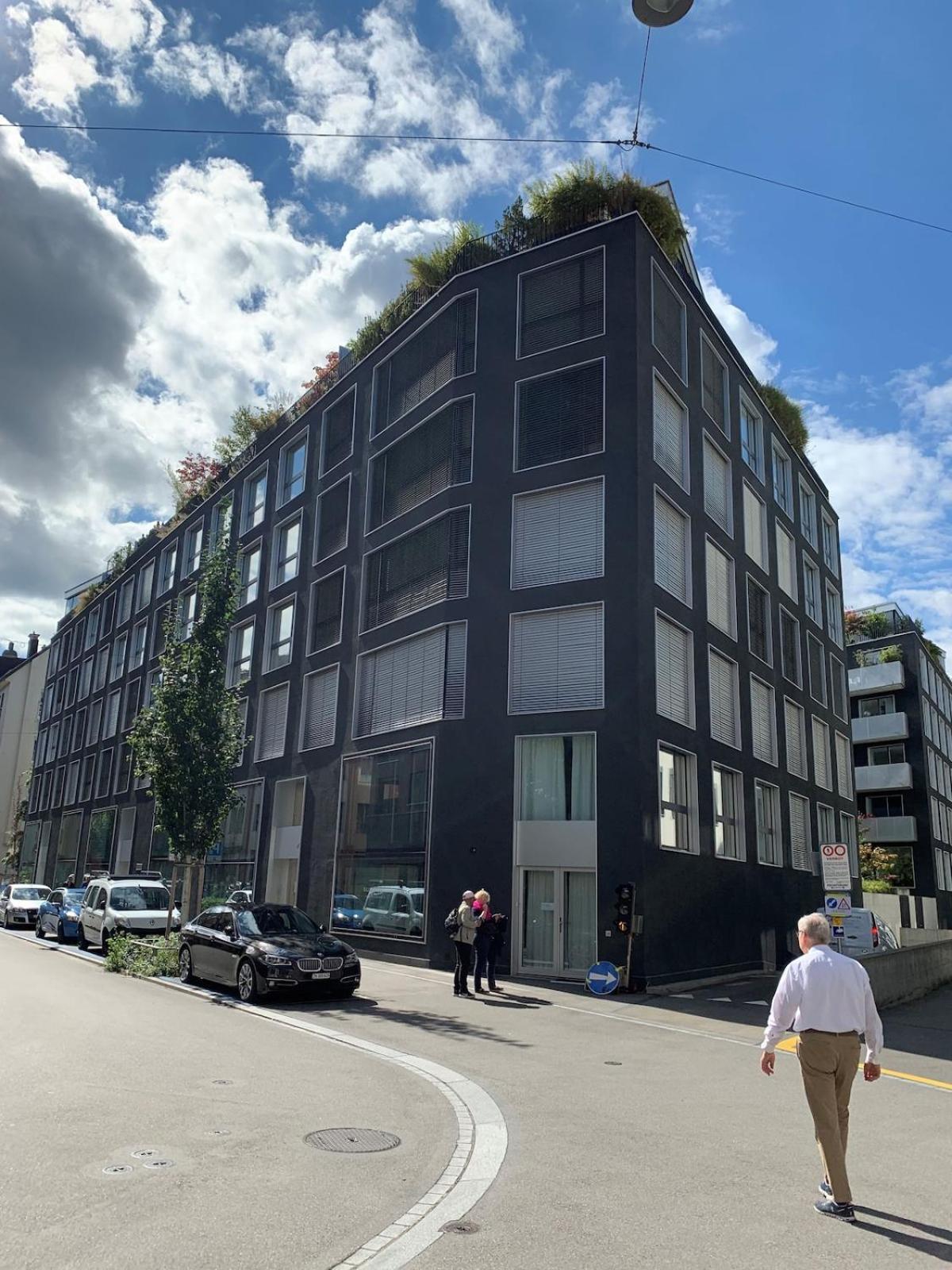 Apartment 250sqm High End With Ac & Parking *