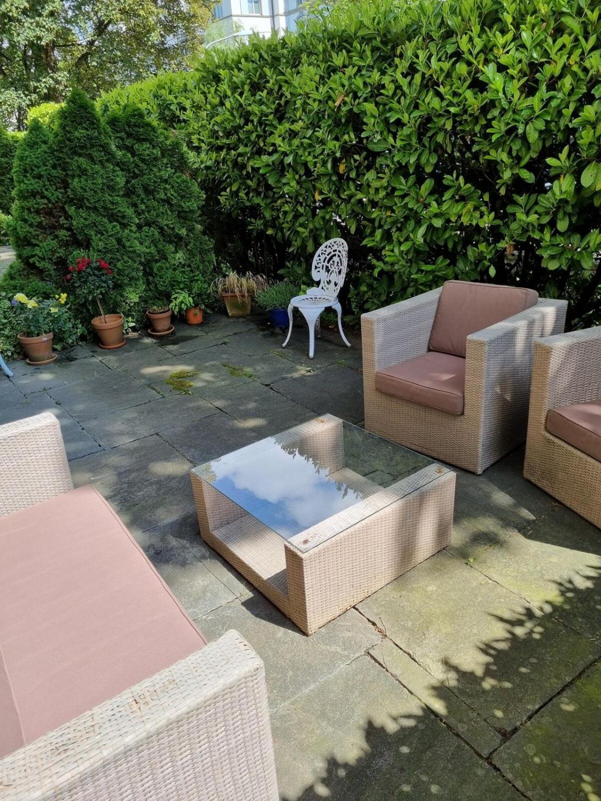 Privatunterkunft Yveskinyoga