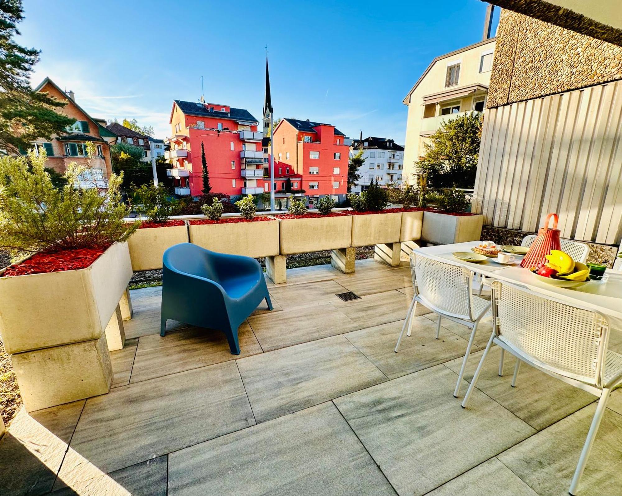 Apartment New With Sunny Terrace & Air Condition Zurich