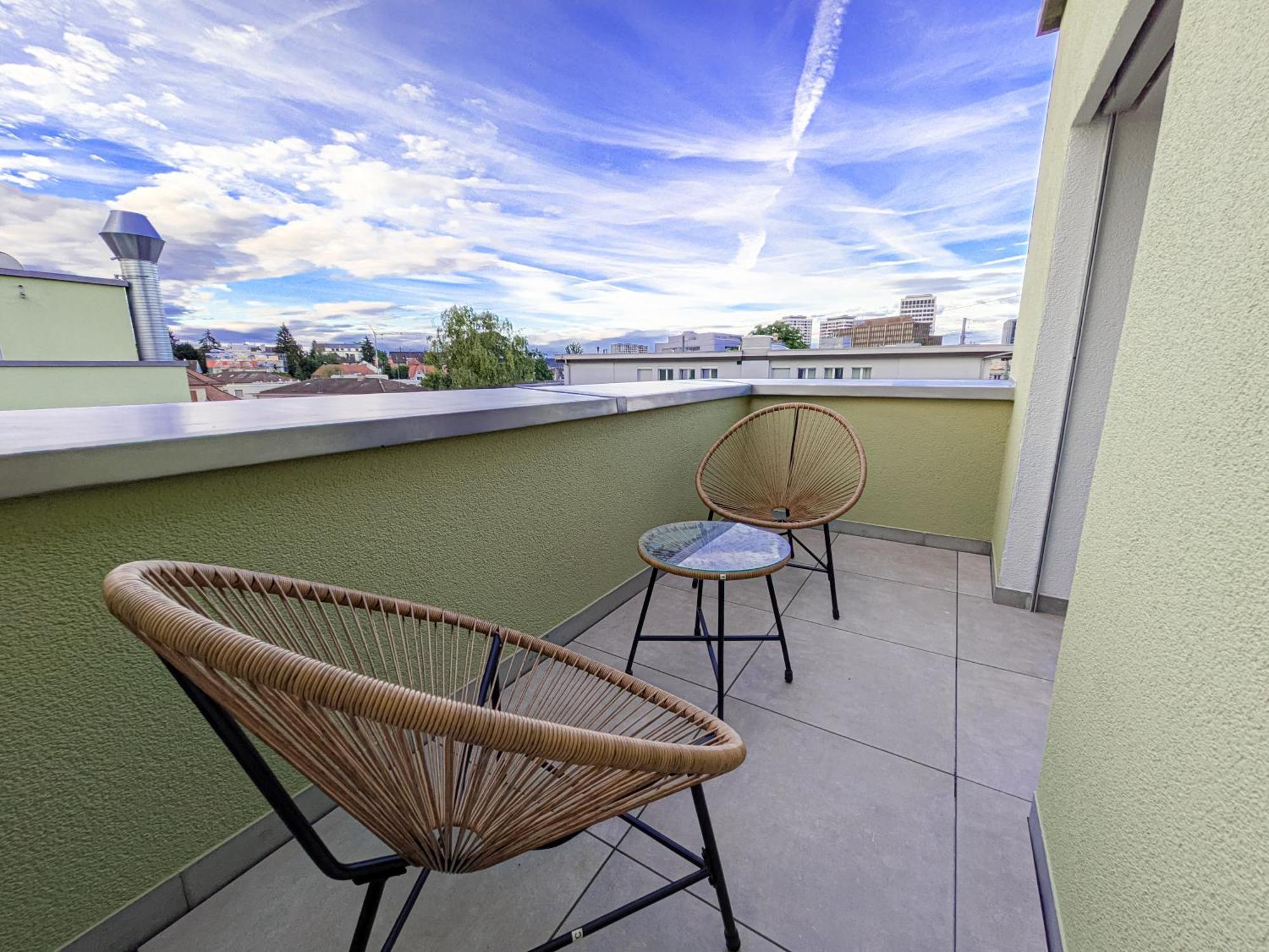 Up&great - Chic Urban Homes Apartment