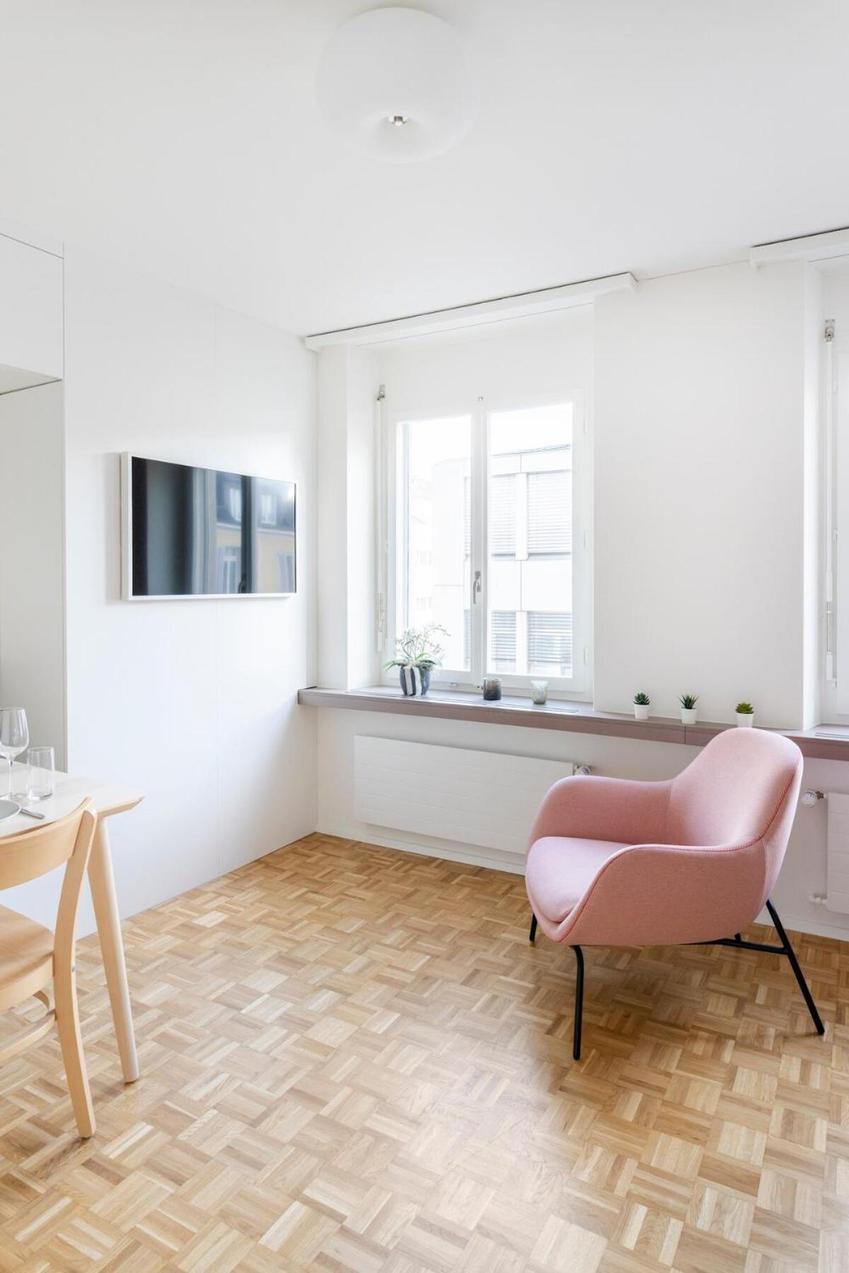 Modern 1 In District 4 Zurich