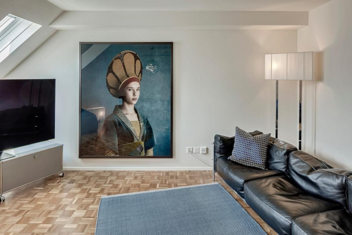 Apartment Prime With Designer Furniture In District 4 *