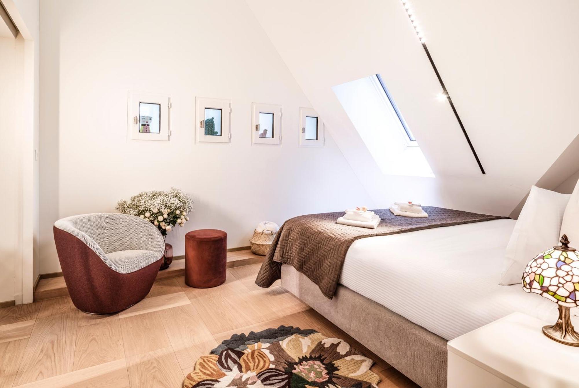 Apartment Bahnhofstrasse Designer Penthouse Private Rooftop *