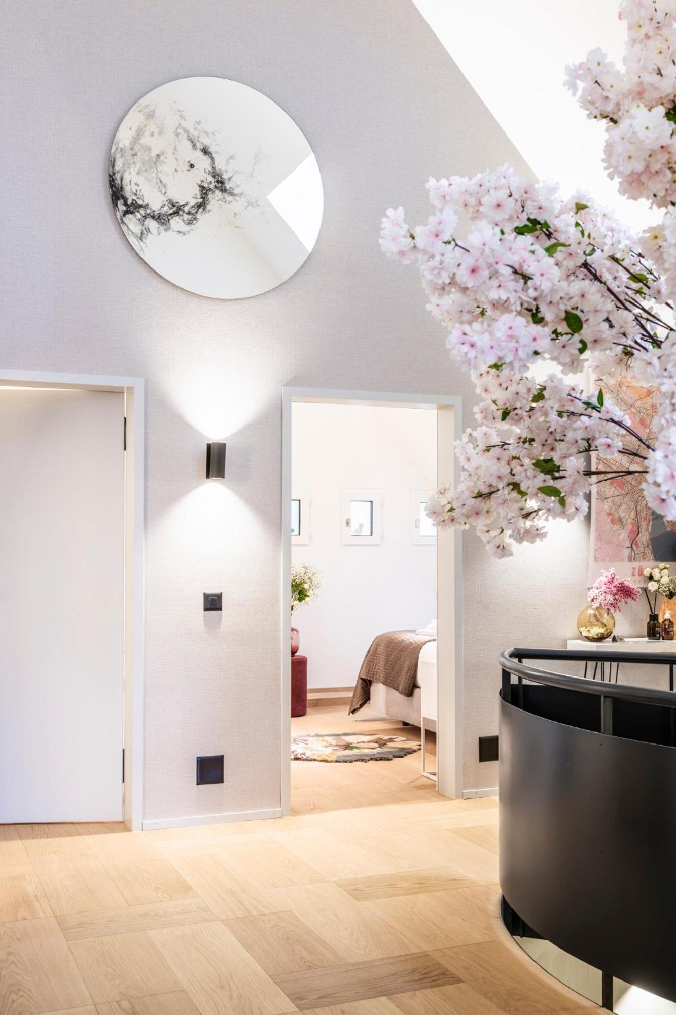 Bahnhofstrasse Designer Penthouse Private Rooftop Zurich