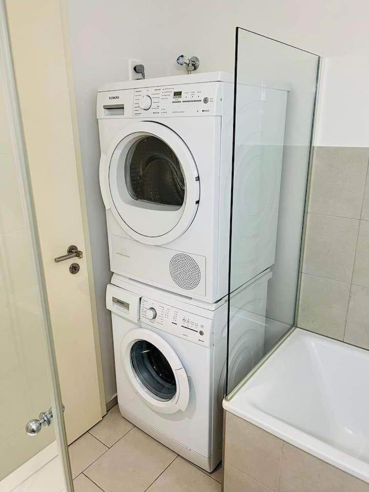 Huge 2-room With Balcony In Center Alt 151 *