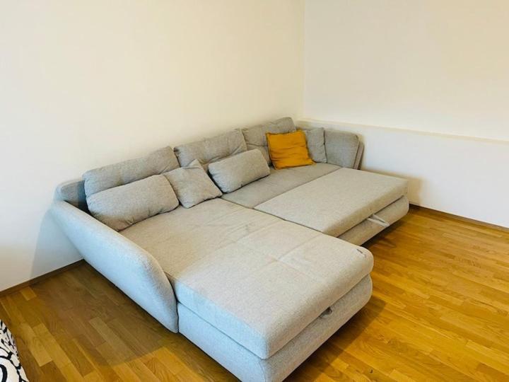 Apartment Huge 2-room With Balcony In Center Alt 151 Zurich
