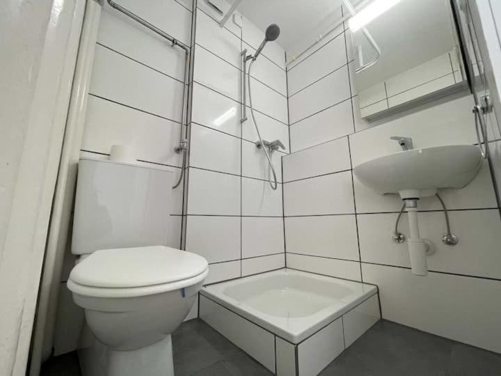Apartment Center In Downtown With Balcony Bad Mull Zurich