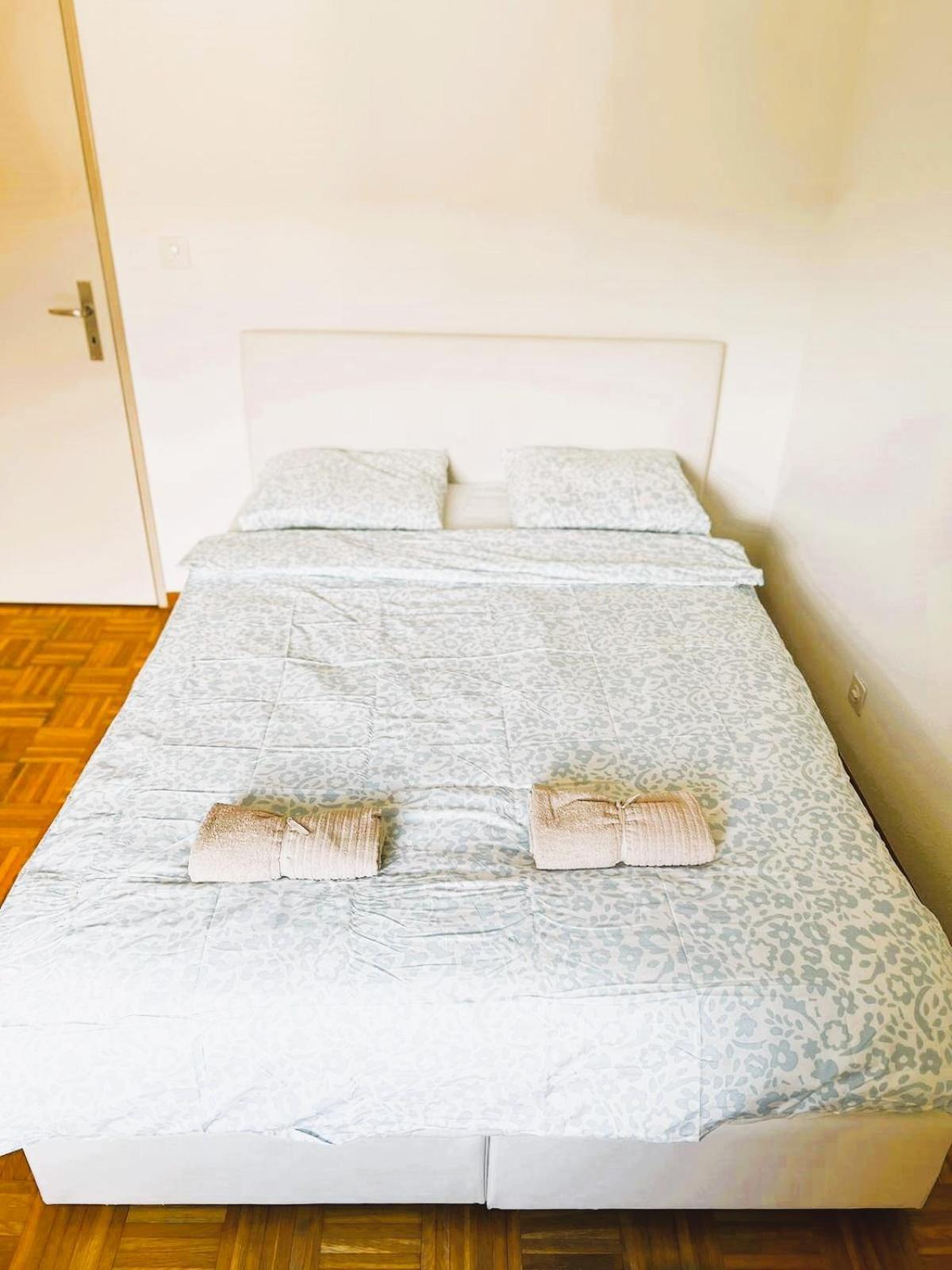 Apartment With View And Balcony In The Center Of Hwa *