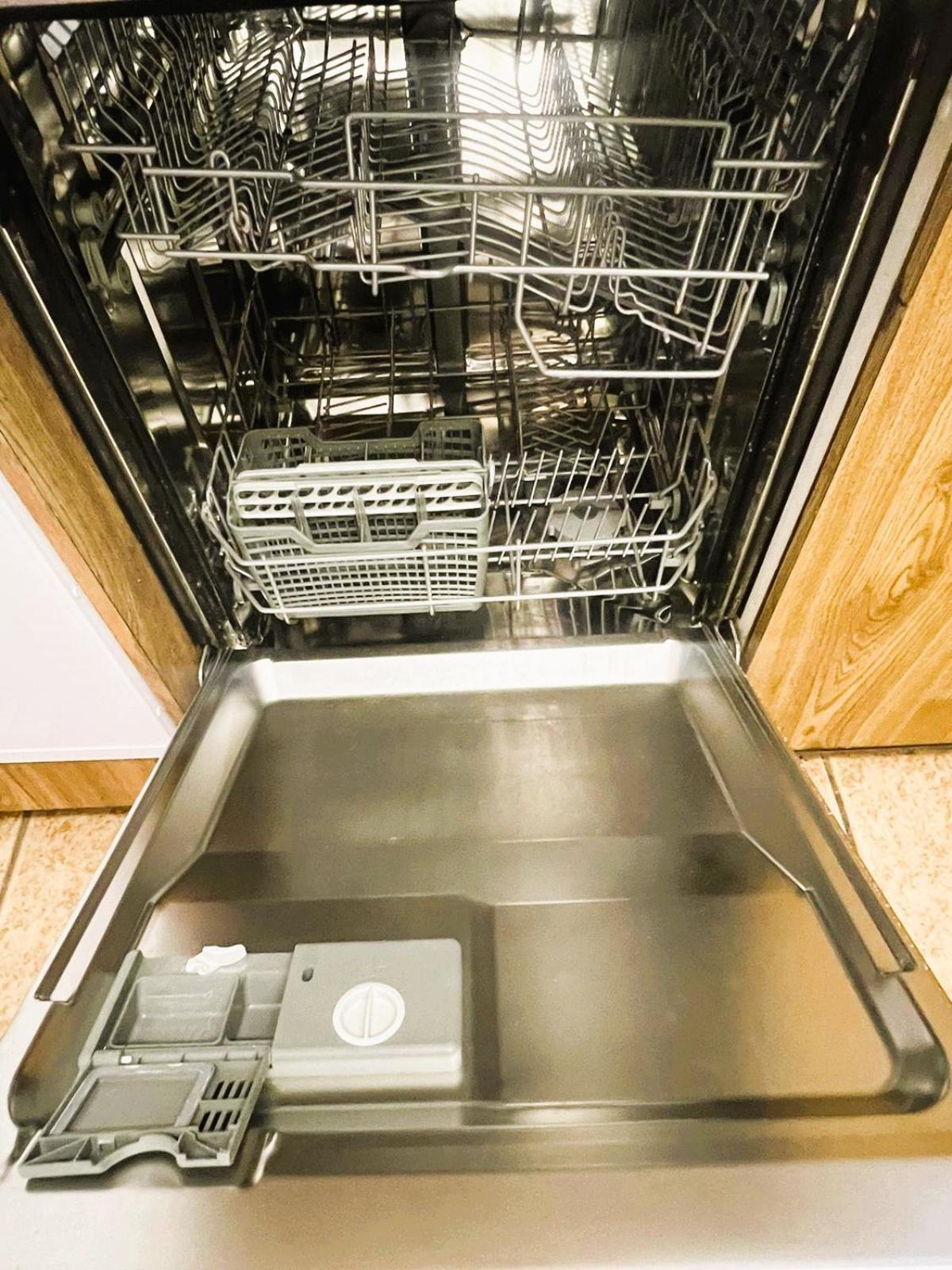 Large Flats, Hwa - Self Checkin Apartment