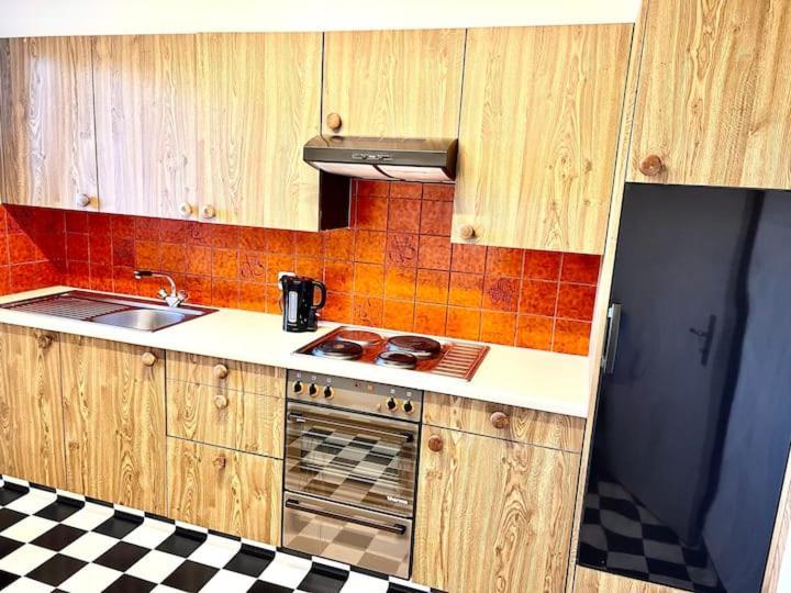 With View And Balcony In The Center Of Hwa Apartamento Zurique