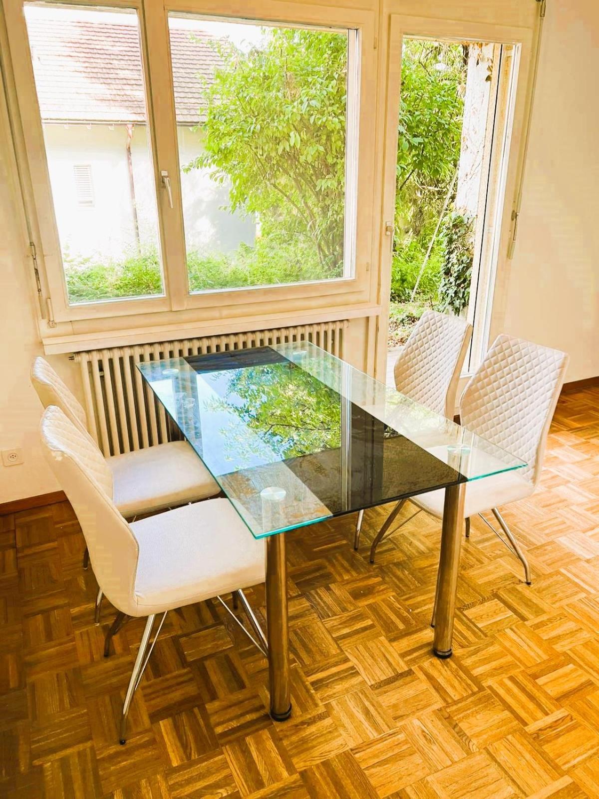 Large Flats, Hwa - Self Checkin *