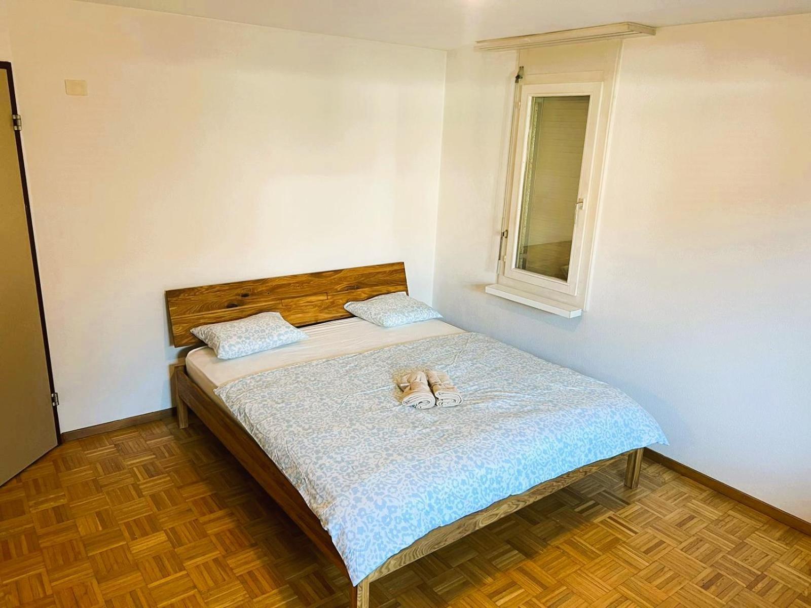 With View And Balcony In The Center Of Hwa Apartment