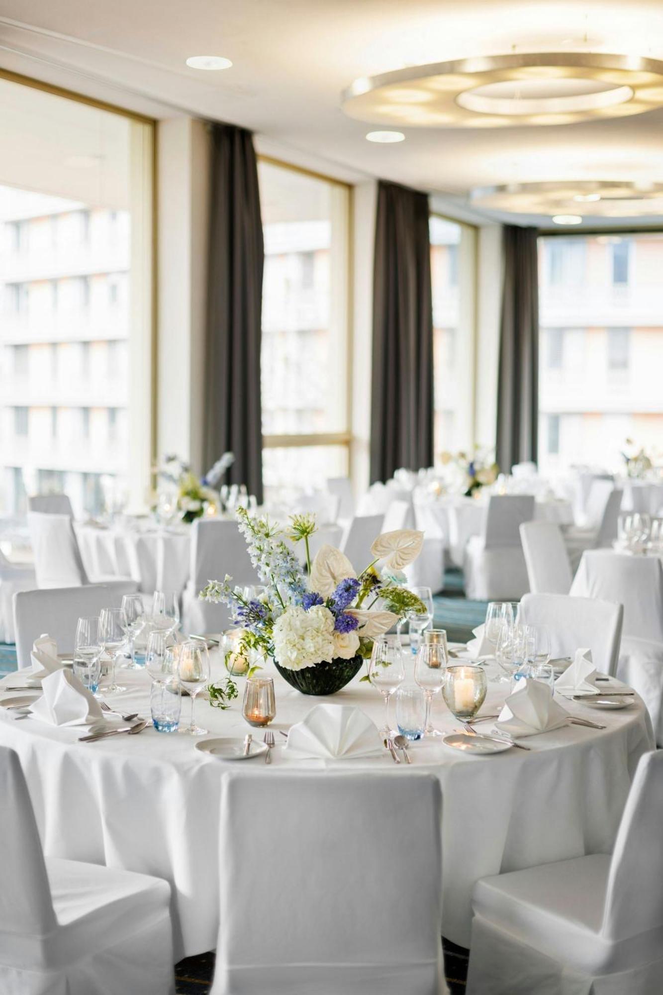 Renaissance Tower 5*