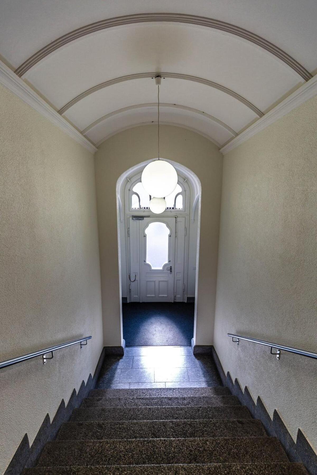 Apartment Charming Flat, Near - Fb9 *