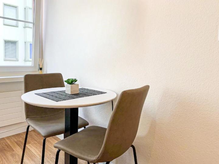 New In The Center Of Old Town Muhlegasse - Self Checkin * Zurich