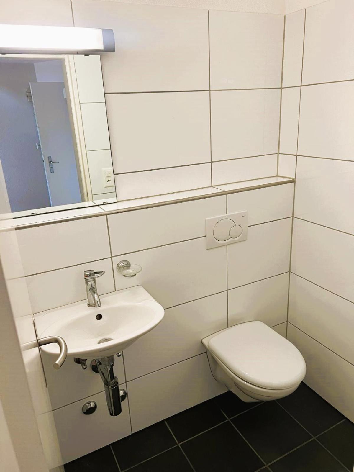 Large Flats, Hwa - Self Checkin Apartment *