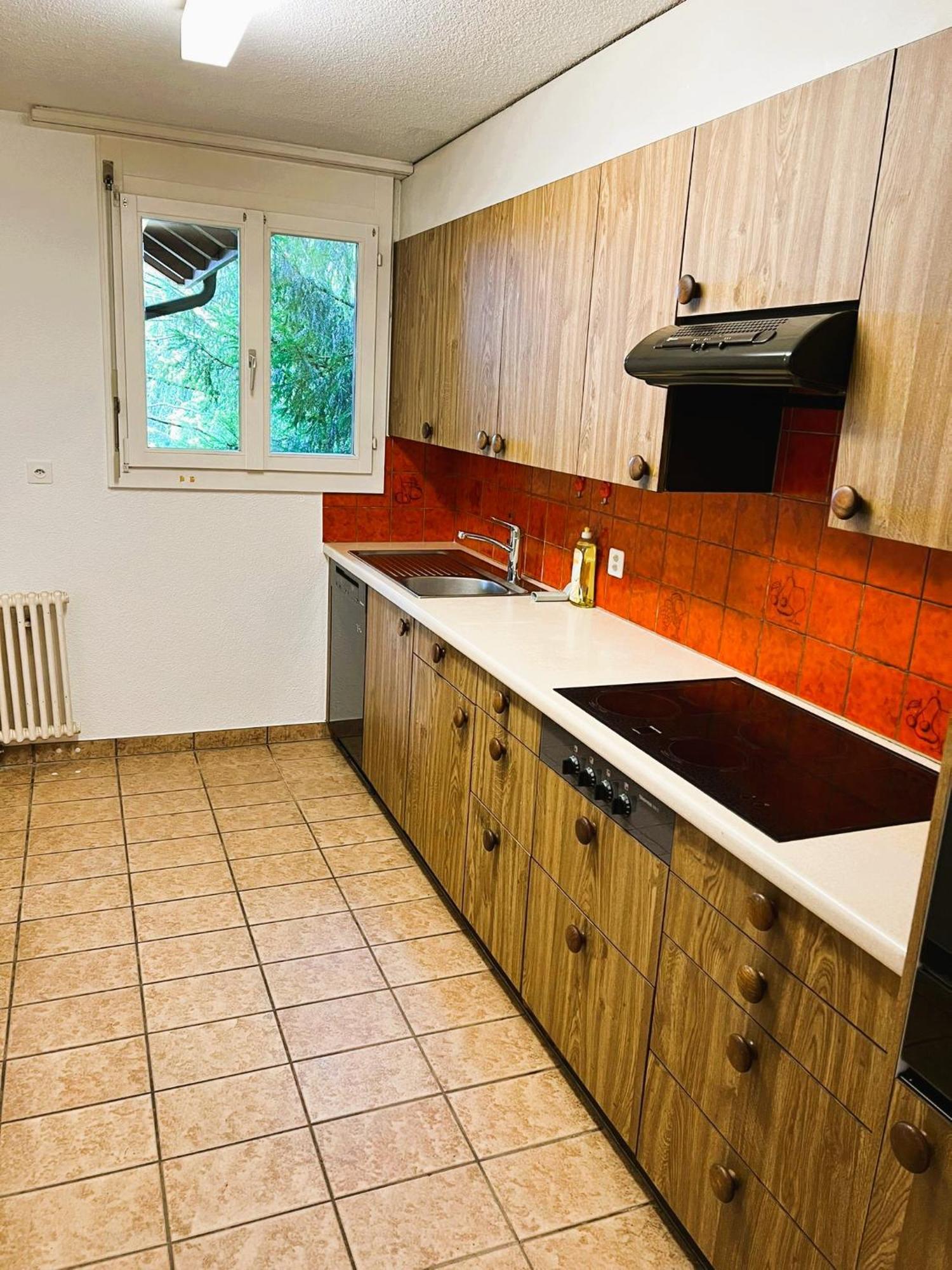 With View And Balcony In The Center Of Hwa Apartamento