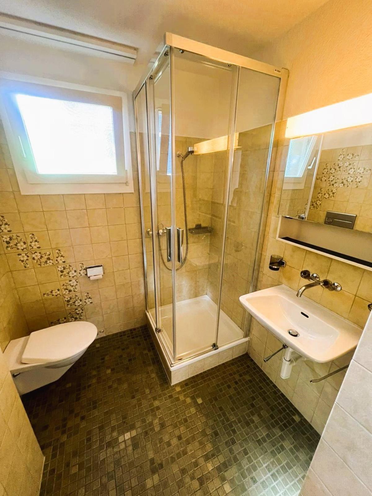 Large Flats, Hwa - Self Checkin Apartment Zurich