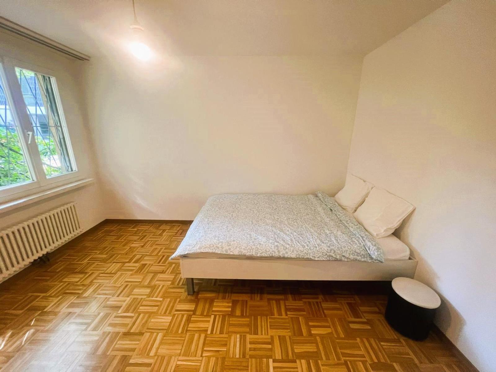 With View And Balcony In The Center Of Hwa Apartment