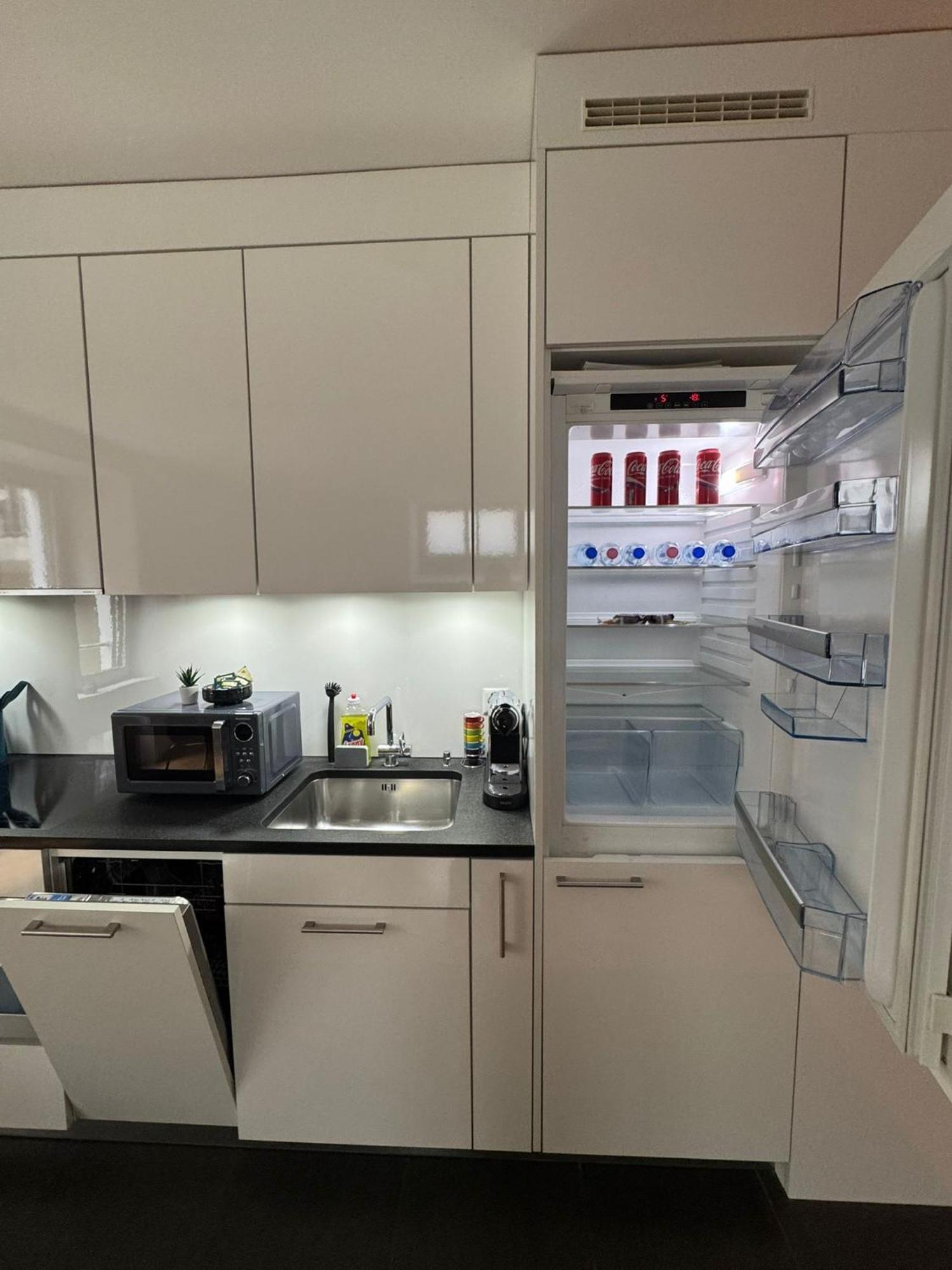 Station Apartment, 2 Bedroom & Sofabed * Zurich