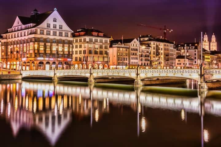 Old Town In The Heart Of Center, Munster Zurich