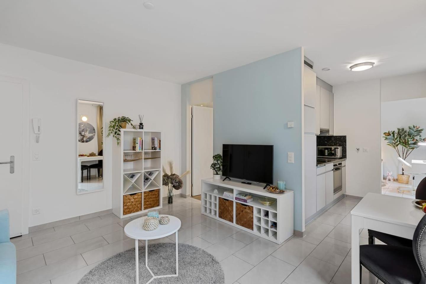 Boutique King Size Bed 700mbps Smart Tv Zurich