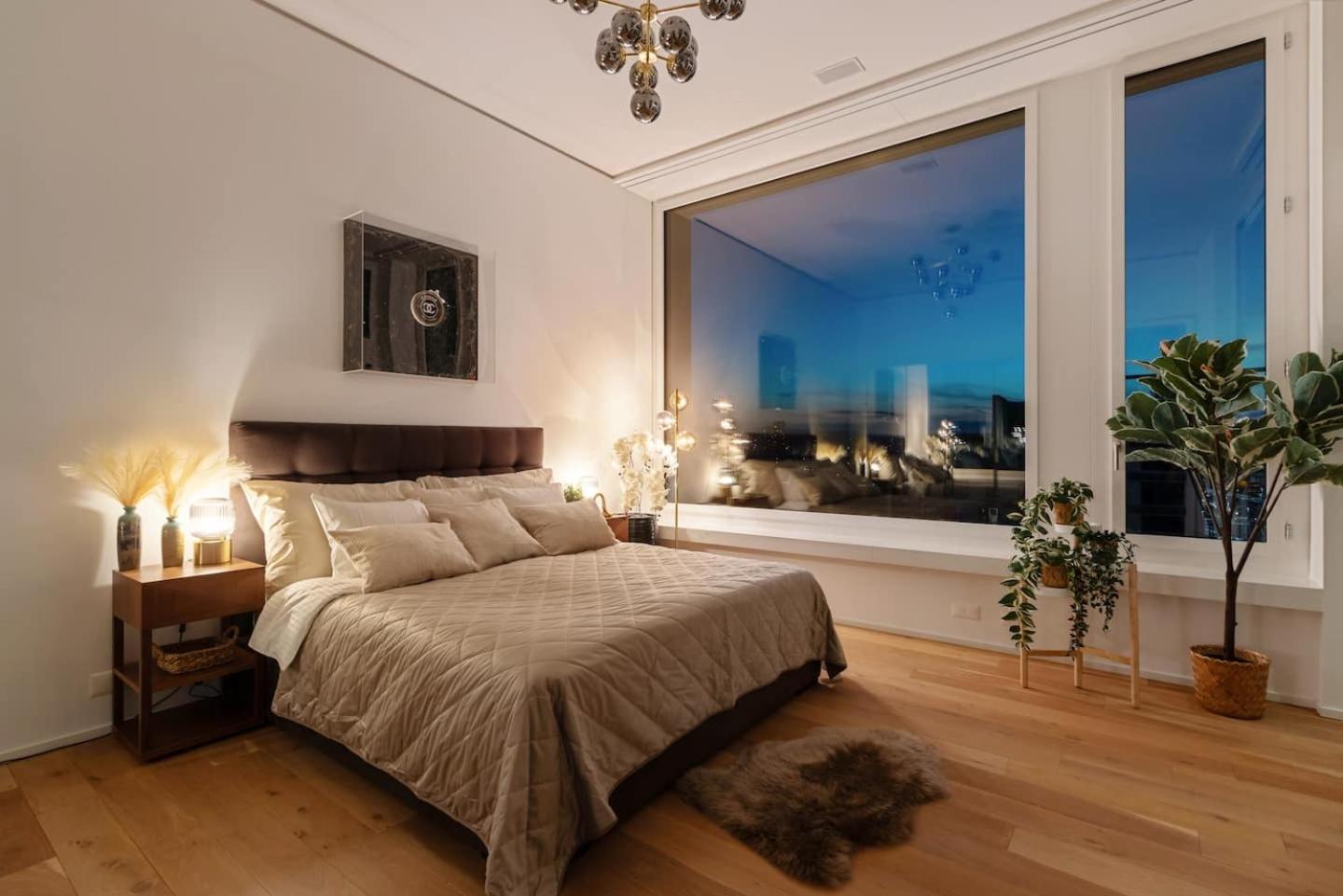 Btqleadingluxurypenthouse&garage