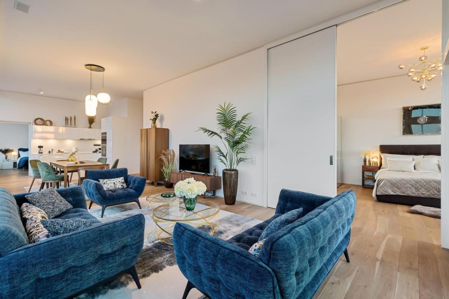 Btqleadingluxurypenthouse&garage