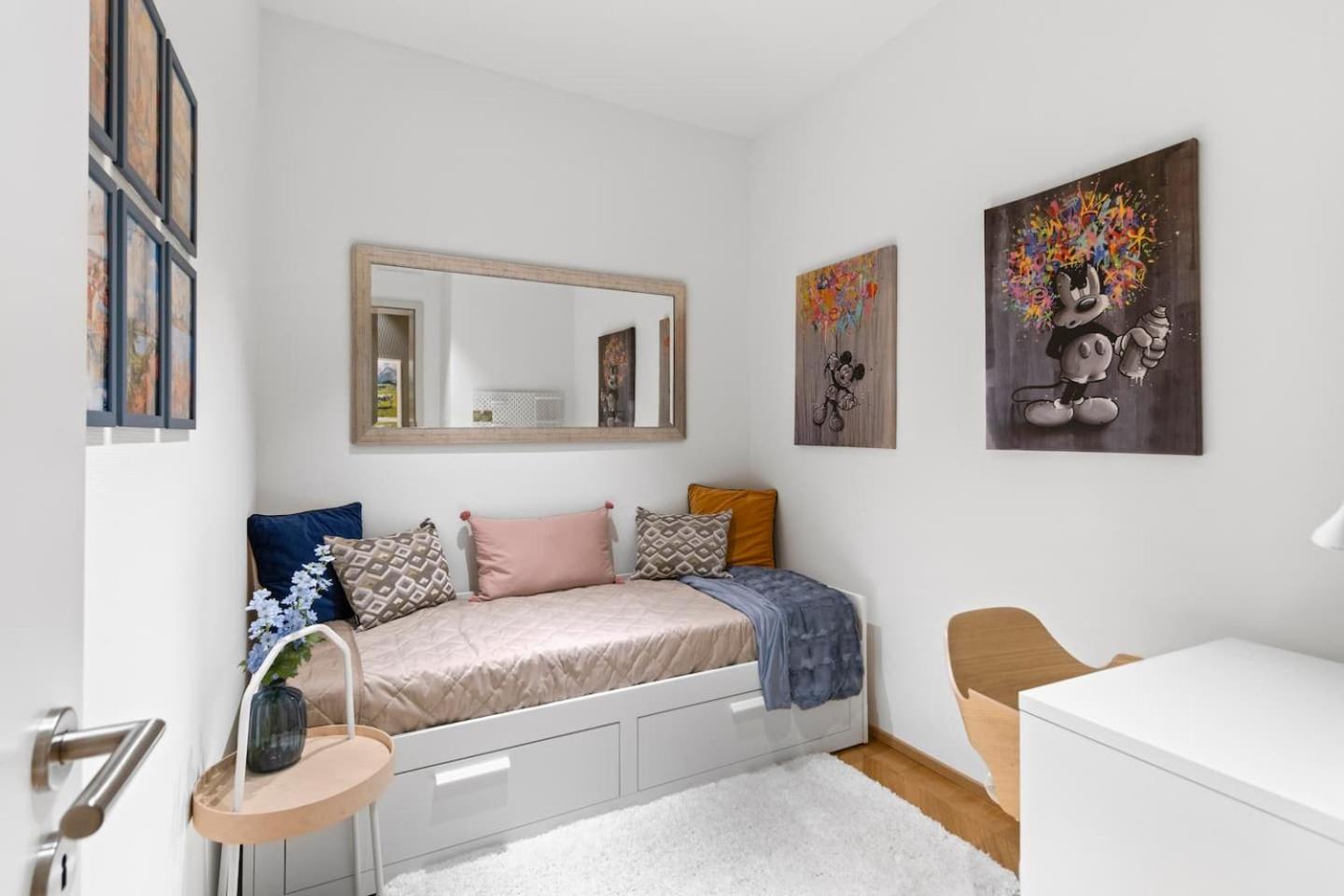 Apartment Btqcentralacfreeparkingterrace *